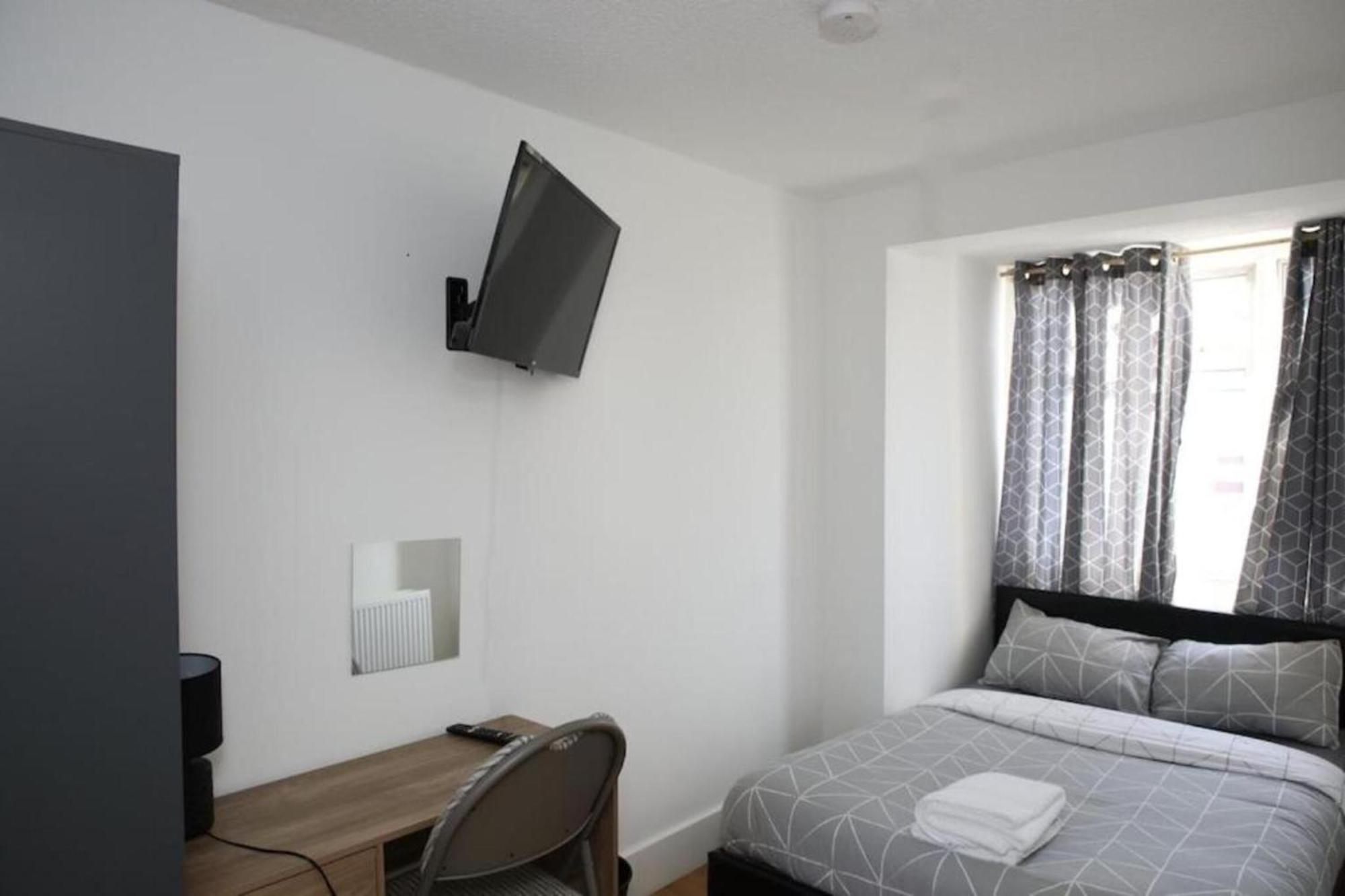Oyo Timi Holiday Homes Лондон Екстер'єр фото